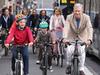 Belgische koninklijke familie houdt een fietsdagje gemist - {channelnamelong} (Gemistgemist.nl)