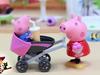 Peppa Pig y Toda su Familia Pasan el Fin de Semana en la Casa de la Playa - {channelnamelong} (TelealaCarta.es)