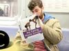 Taking Fake Book Covers on the Subway - {channelnamelong} (TelealaCarta.es)