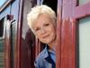 Coastal Railways with Julie Walters - {channelnamelong} (Replayguide.fr)