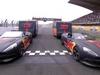 Verstappen et Ricciardo font la course en caravane - {channelnamelong} (Super Mediathek)