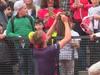 Quand Zverev offre son bandana pour s&#039;excuser - {channelnamelong} (Youriplayer.co.uk)