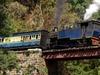 Mit dem Zug durch Indiens Blaue Berge